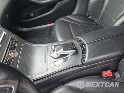 2015 Mercedes-Benz C 300 4MATIC Sedan w/Sport Pkg - zdjęcie 8 z 24 - miniatura