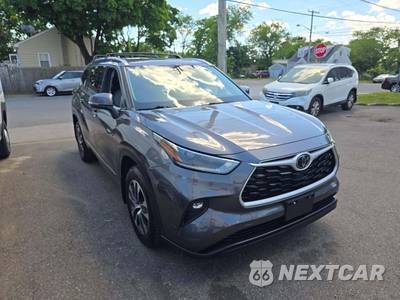 2021 Toyota Highlander XLE - zdjęcie 4 z 25 - miniatura