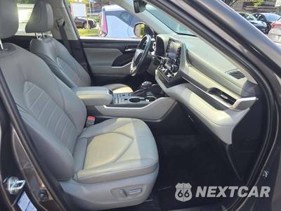 2021 Toyota Highlander XLE - zdjęcie 19 z 25 - miniatura