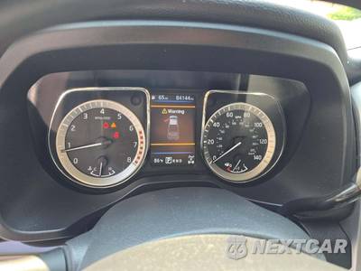 2019 Nissan TITAN SV Crew Cab Short Bed - zdjęcie 9 z 24 - miniatura