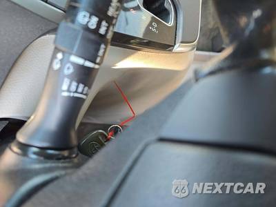 2015 Toyota Sienna LE 8-Passenger 119.3" WB - zdjęcie 8 z 25 - miniatura