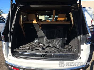 2022 Jeep Grand Wagoneer Series III - zdjęcie 15 z 23 - miniatura