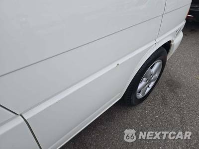 2002 Volkswagen EuroVan MV 115.0" WB - zdjęcie 25 z 27 - miniatura