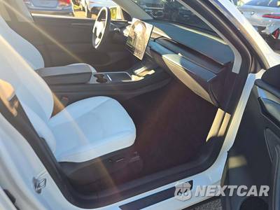 2023 Tesla Model Y Performance - zdjęcie 18 z 21 - miniatura