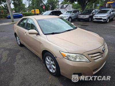 2010 Toyota Camry LE - zdjęcie 4 z 25 - miniatura
