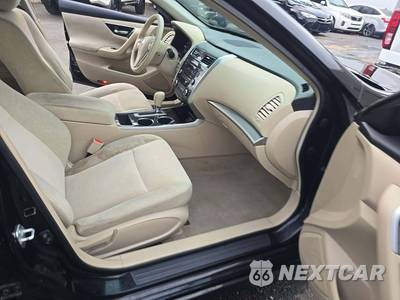 2013 Nissan Altima 2.5 S Sedan - zdjęcie 18 z 28 - miniatura