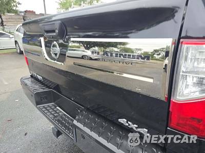 2017 Nissan TITAN Platinum Reserve Crew Cab Short Bed - zdjęcie 25 z 25 - miniatura