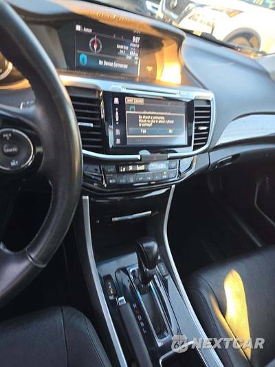 2017 Honda Accord Sedan EX-L - zdjęcie 10 z 27 - miniatura