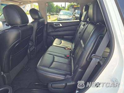 2016 Nissan Pathfinder SL - zdjęcie 13 z 26 - miniatura