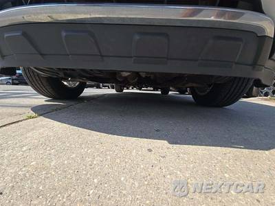 2016 Nissan Pathfinder SL - zdjęcie 21 z 26 - miniatura