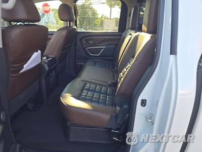 2018 Nissan TITAN Platinum Reserve Crew Cab Short Bed - zdjęcie 13 z 20 - miniatura