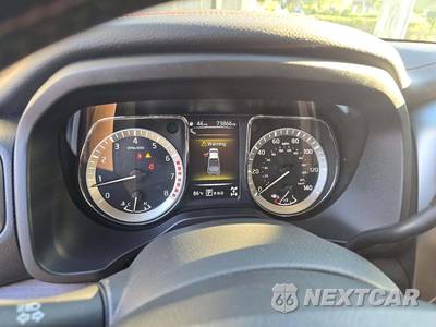 2018 Nissan TITAN Platinum Reserve Crew Cab Short Bed - zdjęcie 9 z 20 - miniatura