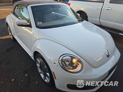 2013 Volkswagen Beetle Convertible 2.5L w/Sound & Navigation - zdjęcie 4 z 22 - miniatura