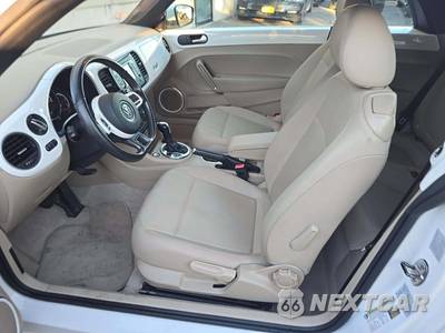 2013 Volkswagen Beetle Convertible 2.5L w/Sound & Navigation - zdjęcie 6 z 22 - miniatura