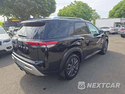 2022 Nissan Pathfinder SL - zdjęcie 3 z 22 - miniatura