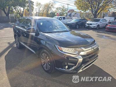 2020 Mitsubishi Outlander SE - zdjęcie 4 z 29 - miniatura