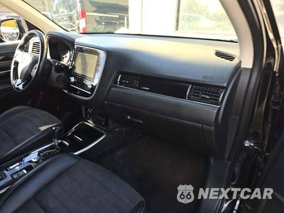 2020 Mitsubishi Outlander SE - zdjęcie 20 z 29 - miniatura