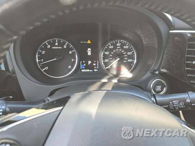 2020 Mitsubishi Outlander SE - zdjęcie 9 z 29 - miniatura