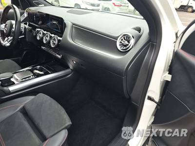 2021 Mercedes-Benz AMG GLA 45 4MATIC - zdjęcie 19 z 20 - miniatura