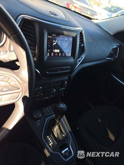 2019 Jeep Cherokee Latitude - zdjęcie 10 z 22 - miniatura