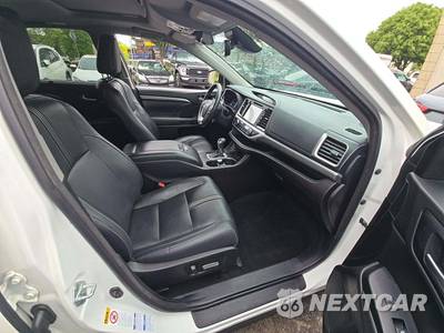 2018 Toyota Highlander SE - zdjęcie 19 z 21 - miniatura