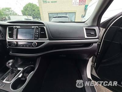 2018 Toyota Highlander SE - zdjęcie 20 z 21 - miniatura