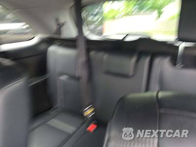 2018 Toyota Highlander SE - zdjęcie 14 z 21 - miniatura