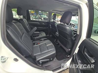 2018 Toyota Highlander SE - zdjęcie 17 z 21 - miniatura