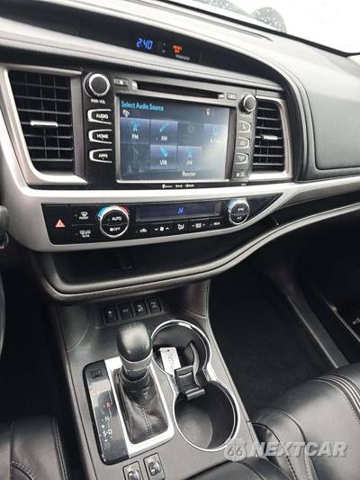 2018 Toyota Highlander SE - zdjęcie 10 z 21 - miniatura