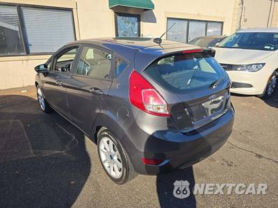 2017 Ford Fiesta SE Hatchback - zdjęcie 2 z 24 - miniatura