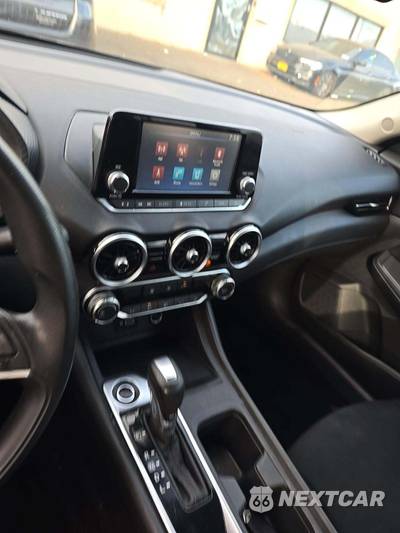 2020 Nissan Sentra S - zdjęcie 10 z 27 - miniatura