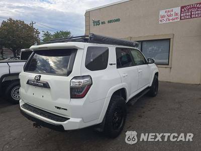 2019 Toyota 4Runner TRD Pro - zdjęcie 3 z 22 - miniatura