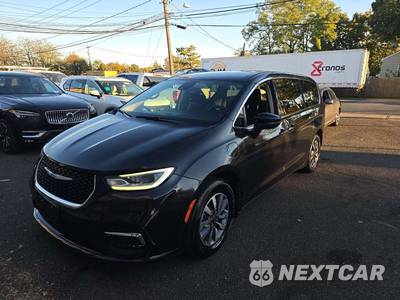 2023 Chrysler Pacifica Hybrid Touring L 121.6" WB