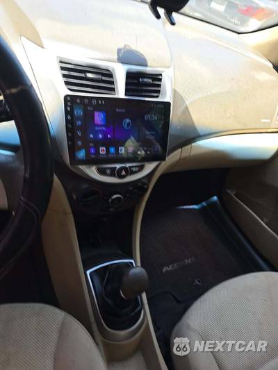 2014 Hyundai Accent GLS Sedan - zdjęcie 10 z 24 - miniatura