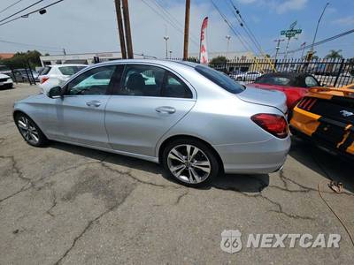 2020 Mercedes-Benz C 300 Sedan - zdjęcie 2 z 33 - miniatura