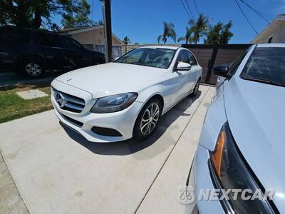 2016 Mercedes-Benz C 300 - zdjęcie 1 z 35 - miniatura