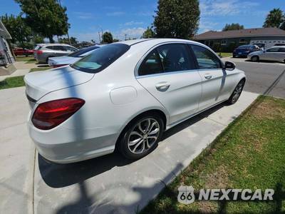 2016 Mercedes-Benz C 300 - zdjęcie 3 z 35 - miniatura