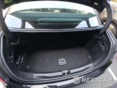 2025 Mercedes-Benz C 300 - zdjęcie 14 z 29 - miniatura