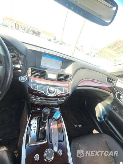 2019 INFINITI Q70L 3.7 LUXE - zdjęcie 10 z 23 - miniatura