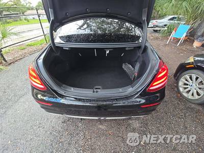 2017 Mercedes-Benz E 300 Sport Sedan - zdjęcie 14 z 21 - miniatura