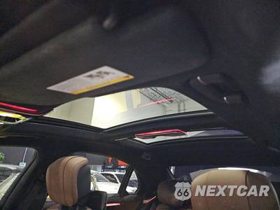 2025 Mercedes-Benz AMG S 63 E - zdjęcie 10 z 26 - miniatura