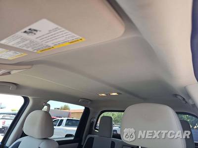 2024 Nissan TITAN SV Crew Cab Short Bed - zdjęcie 8 z 28 - miniatura