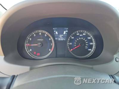 2013 Hyundai Accent GLS Sedan - zdjęcie 6 z 52 - miniatura