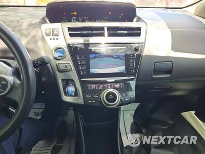 2016 Toyota Prius v Two - zdjęcie 7 z 39 - miniatura