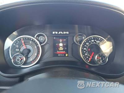 2024 Ram 3500 Big Horn Crew Cab Long Bed - zdjęcie 9 z 26 - miniatura