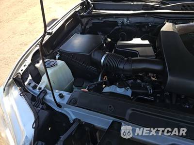 2020 Toyota Tacoma SR5 Crew Cab Medium Bed - zdjęcie 18 z 23 - miniatura