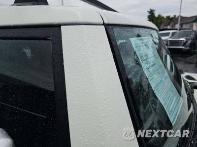 2011 Toyota FJ Cruiser w/Rear Doors - zdjęcie 31 z 38 - miniatura