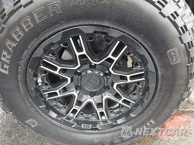 2011 Toyota FJ Cruiser w/Rear Doors - zdjęcie 37 z 38 - miniatura