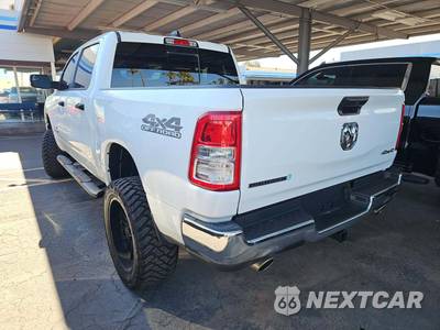 2023 Ram 1500 Big Horn Crew Cab Short Bed - zdjęcie 2 z 41 - miniatura