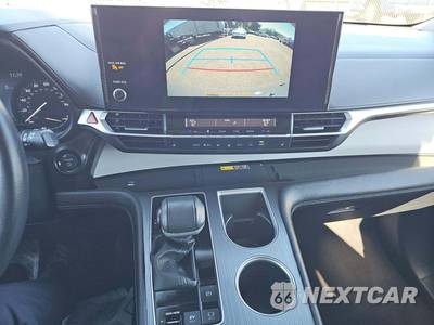 2025 Toyota Sienna XLE 8-Passenger 120.5" WB - zdjęcie 7 z 32 - miniatura